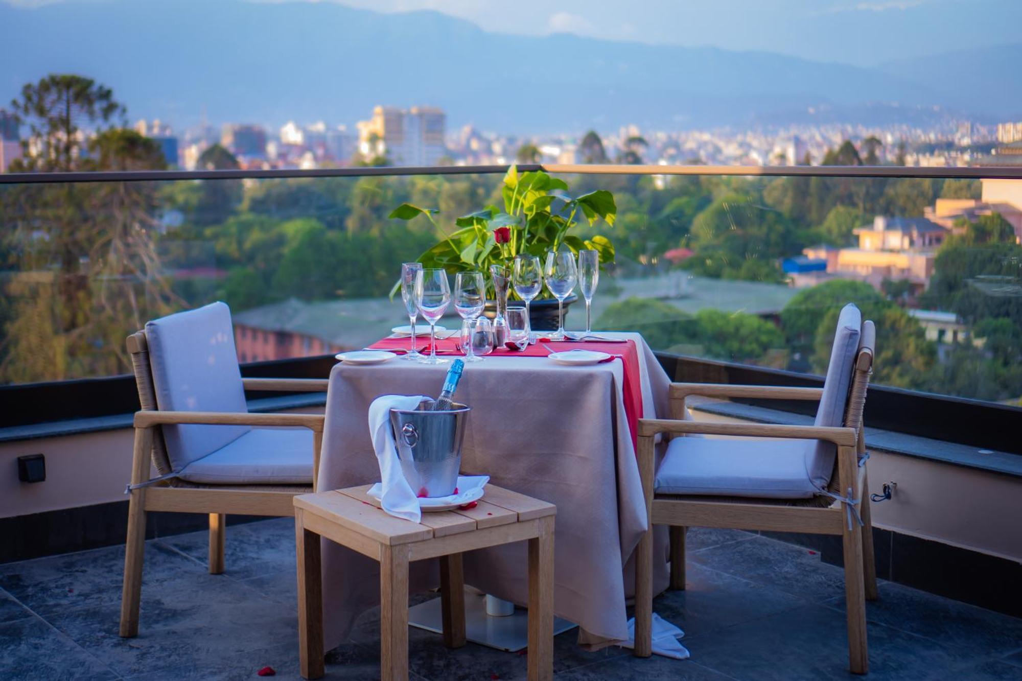 Hotel Barahi Káthmándú Exteriér fotografie